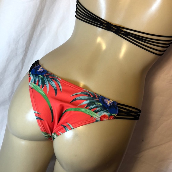 DAMSEL Floral Bikini top Medium & bottom Large - Picture 4 of 8